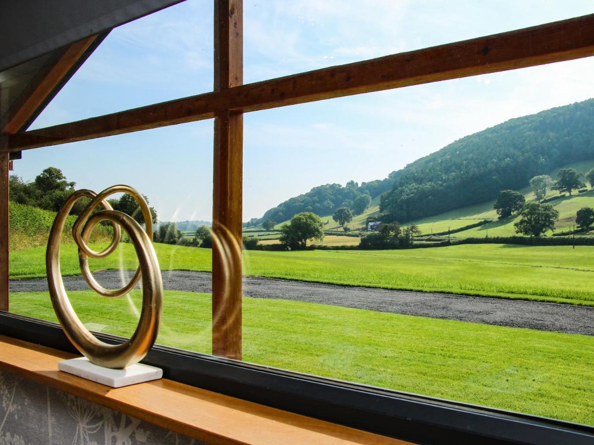 Villa Meadow View Meifod Esterno foto